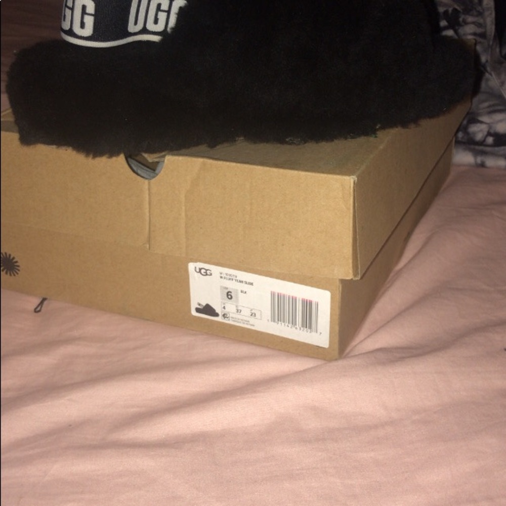 UGG sandals - Picture 2 of 3